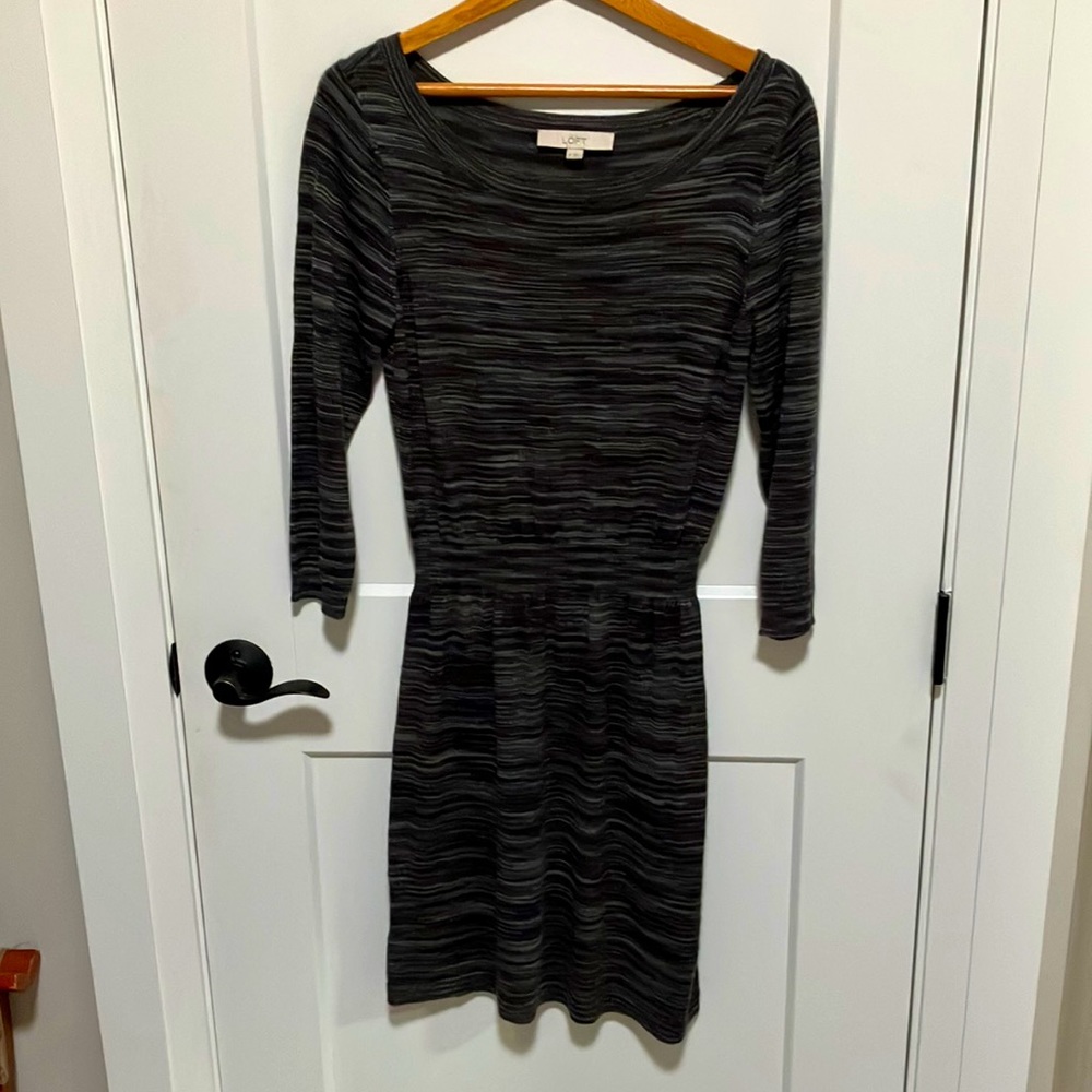 Loft Acrylic Wool. scoop neck and cinched waist. Fitted. Very clean. No pilling.